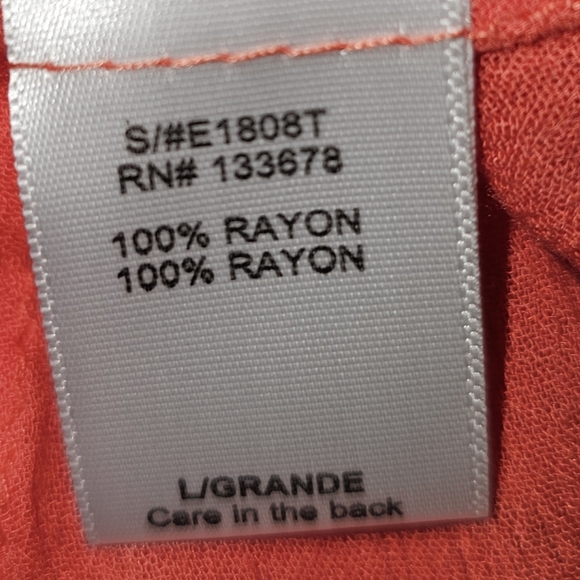 NWT Butterfly Sleeve, Embroidered, Flowy, 100% Rayon, Summer Blouse Top Lg - Picture 10 of 13